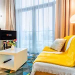 Adm Promenade Loft Maisonette - Parking Garage