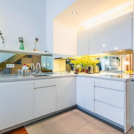 Adm Promenade Loft Maisonette - Parking Garage Apartman Pozsony