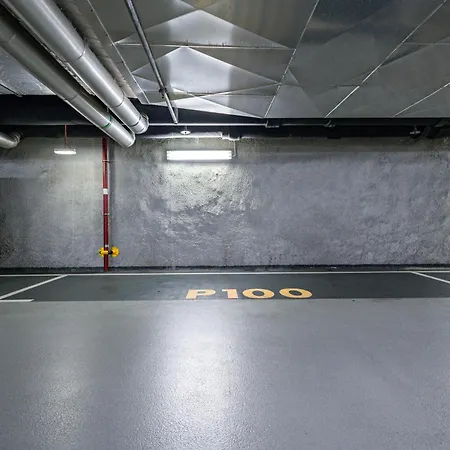 Adm Promenade Loft Maisonette - Parking Garage Apartment Pressburg