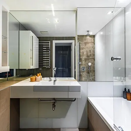 Adm Promenade Loft Maisonette - Parking Garage Apartment Bratislava