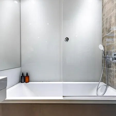 Adm Promenade Loft Maisonette - Parking Garage * Bratislava