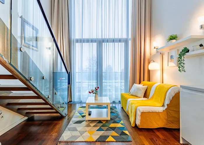 Adm Promenade Loft Maisonette - Parking Garage Apartment